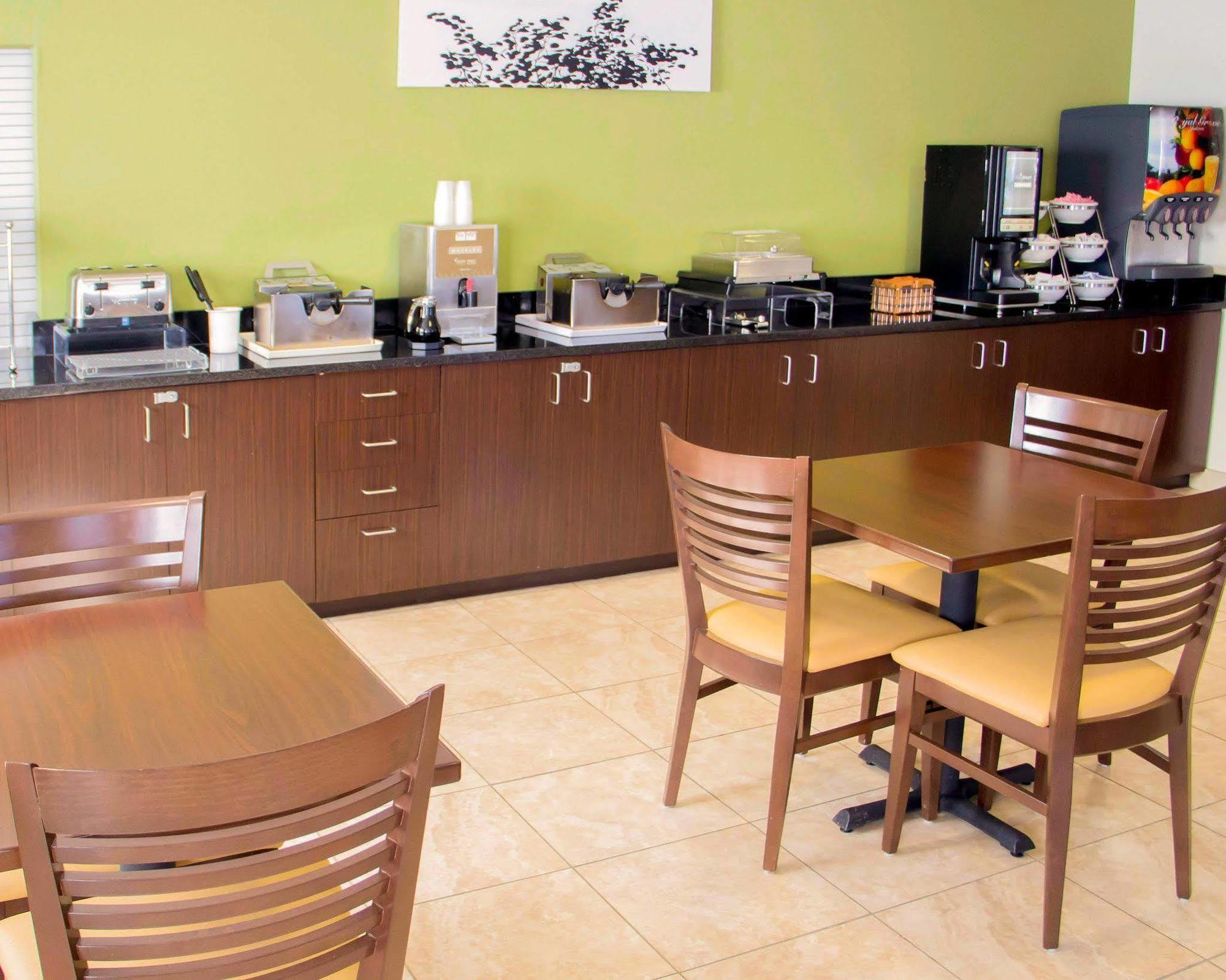 Sleep Inn & Suites Harrisonburg Near University Zewnętrze zdjęcie